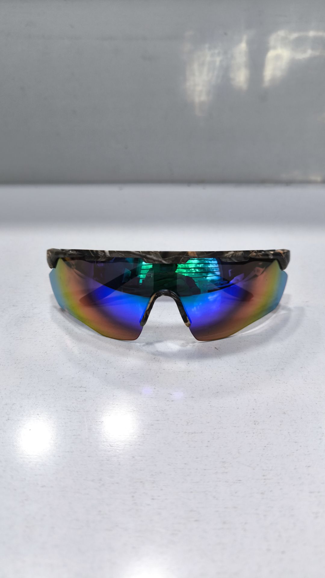 عینک مارک اوکلی قهوه ای oakley مستر کوالیتی