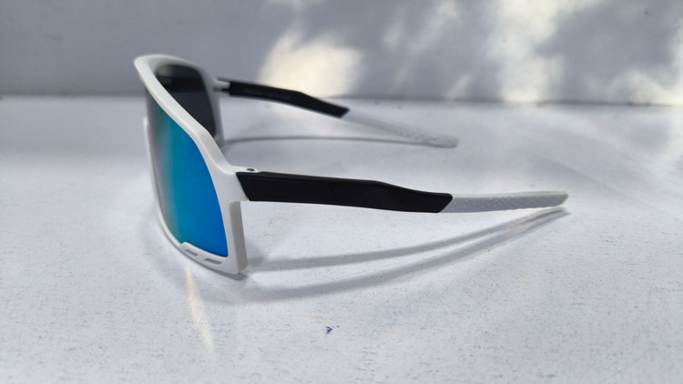 عینک مارک اوکلی سفید OAKLEY مستر کوالیتی
