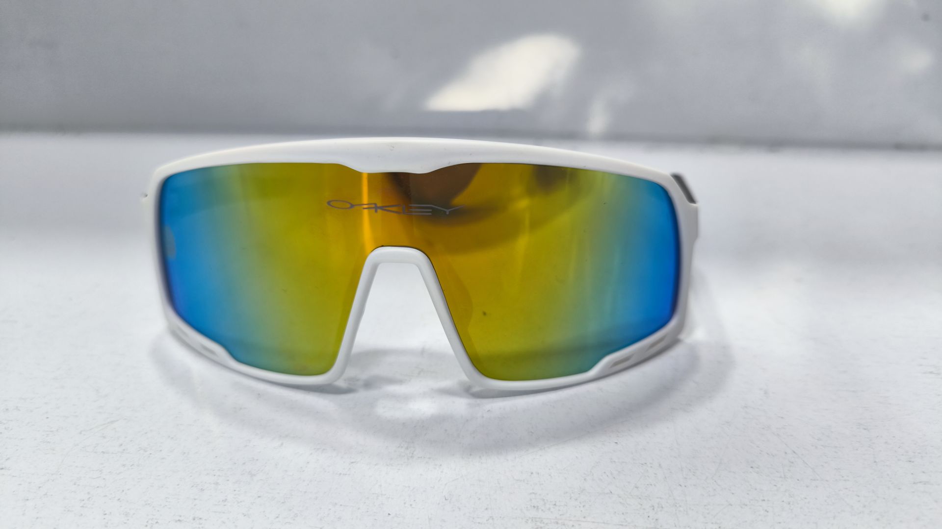 عینک مارک اوکلی سفید OAKLEY مستر کوالیتی