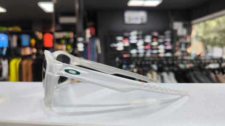 عینک آفتابی مارک اوکلی سفید Oakley مستر کوالیتی